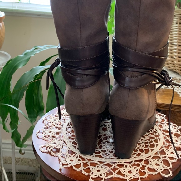 Women’s Brown Boots Sz 9 by “RAMPAGE” - Picture 6 of 10